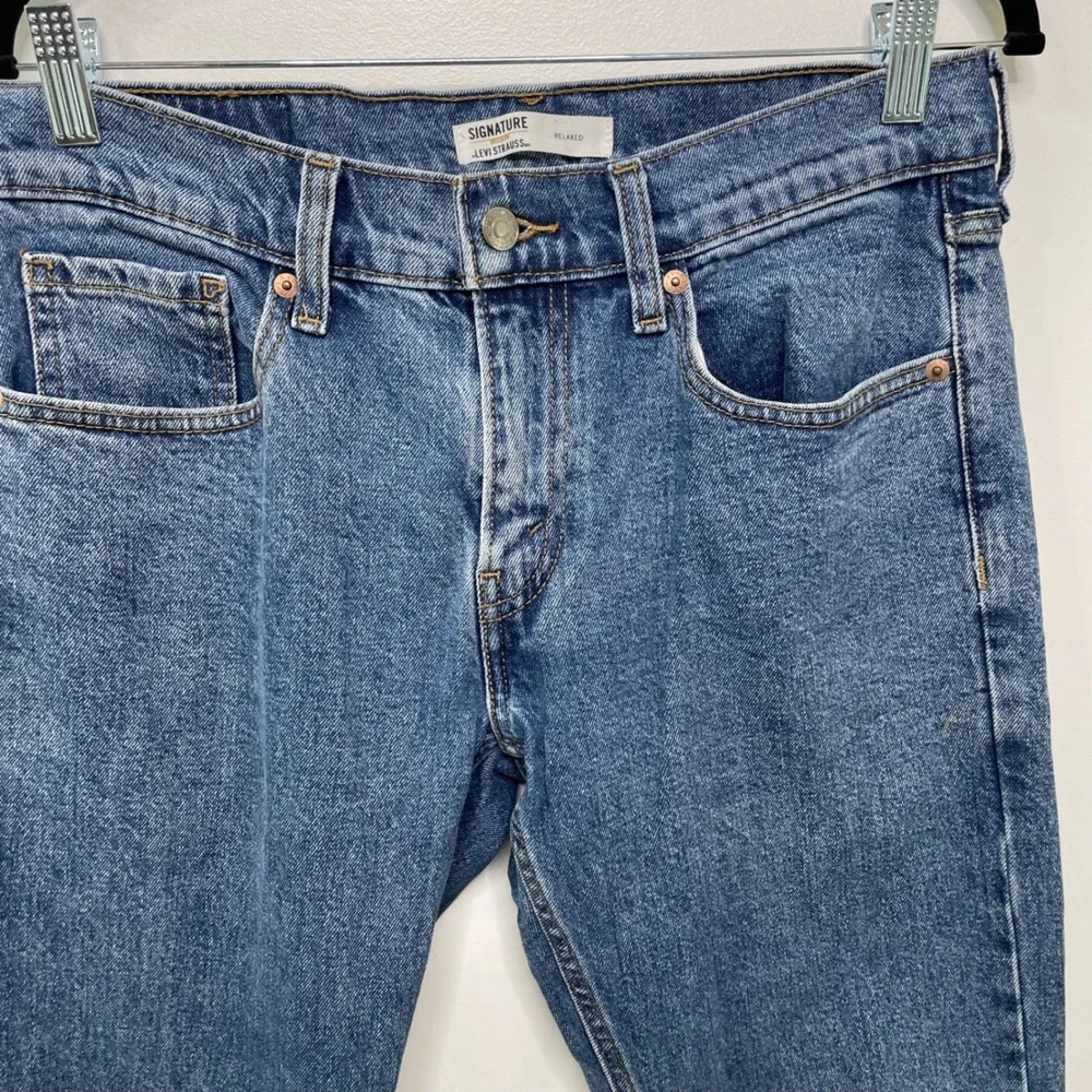 Signature Gold by Levi Strauss Mens Relaxed Fit Medium Wash Jeans W30 L30 Casual